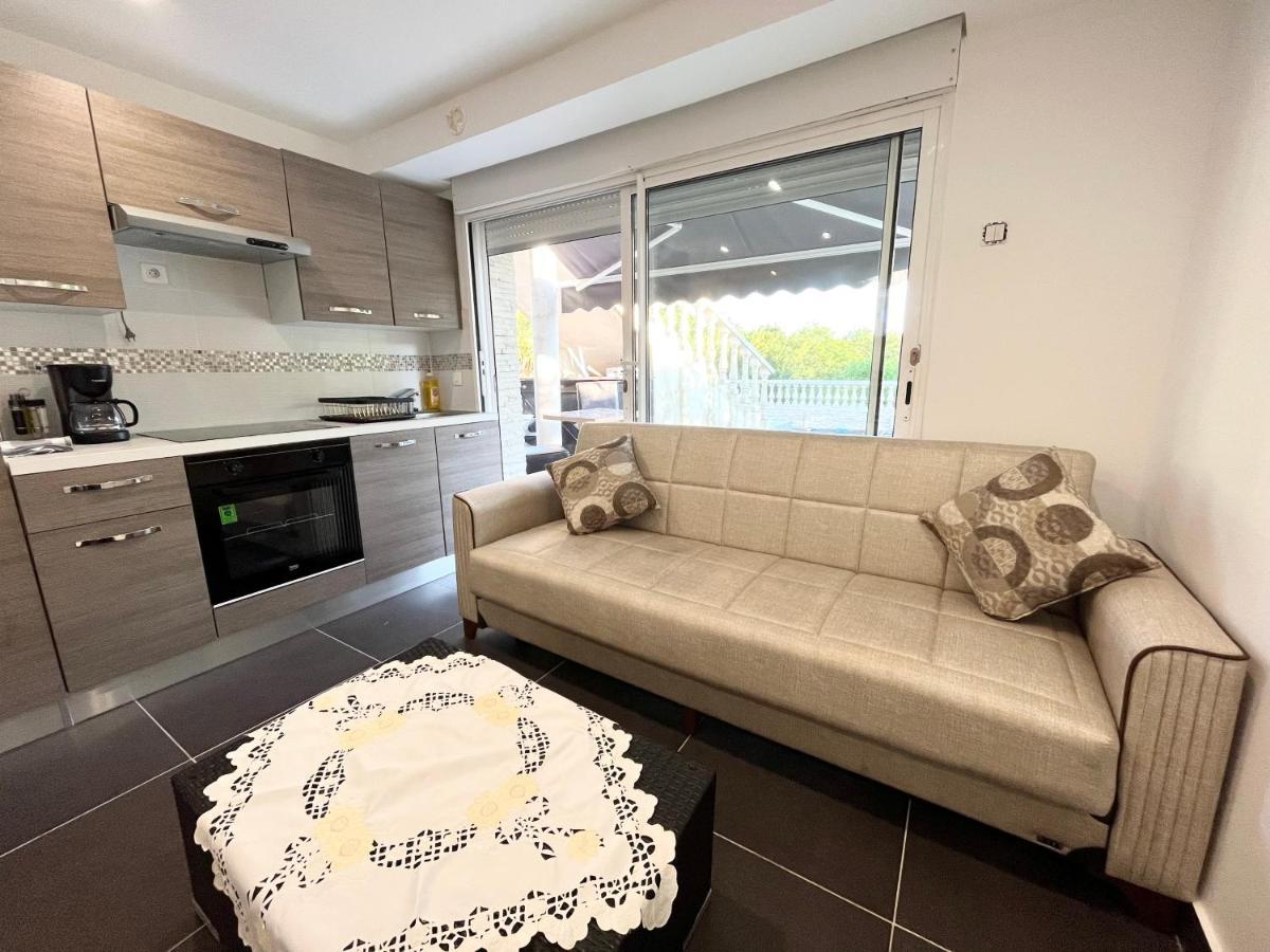 Appartement Elegant - 12Min Cdg Dammartin-en-Goele Exteriör bild